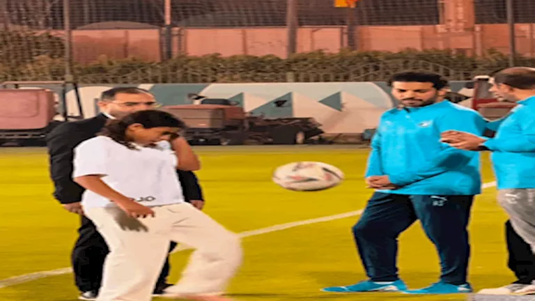 6 صور ابنة هاني السعيد تستعرض مهارتها بكرة القدم