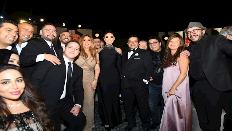 السقا وأحمد أدم وعلاء مرسي.. 10 صور لنجوم الفن في حفل زفاف فريدة محمد