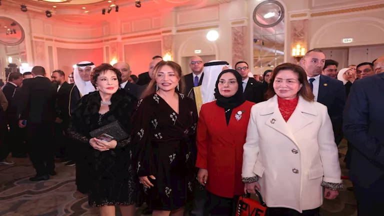 ليلى علوي ولبلبة وإلهام شاهين في احتفالية سفارة البحرين باليوم الوطني
