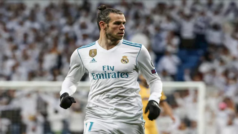 أبرز 15 لاعباً متعدد المراكز في تاريخ كرة القدم