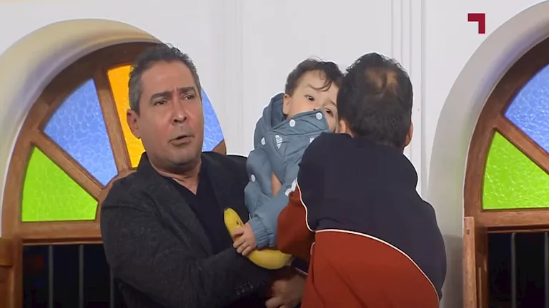 “زملكاوي ومازح بركات”.. طفل مصري يدخل ستديو “المجلس” بكأس العرب