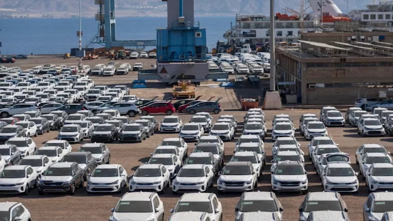 “السوق يستعيد توازنه”.. مستقبل أسعار السيارات بمصر في 2026