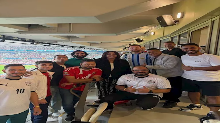 ميسي ومبابي.. تعليق ساخر لهالة صدقي من ملعب مباراة مصر والإمارات