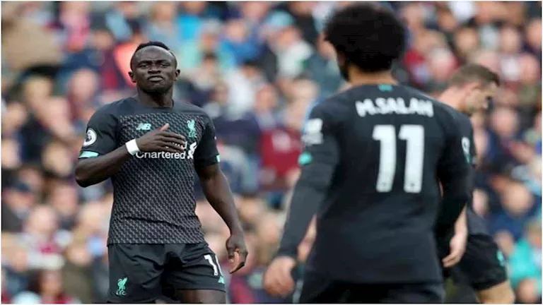 16 صورة وتفاصيل أزمات محمد صلاح وساديو ماني