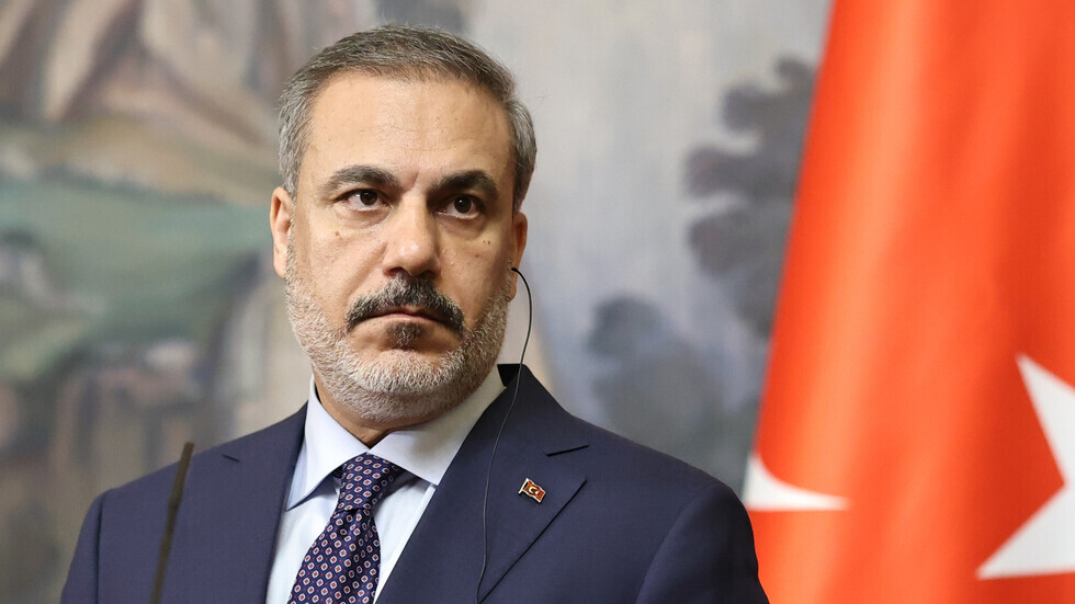 بيان تركي يوضح ما حدث خلال كلمة فيدان في مؤتمر صحفي بدمشق