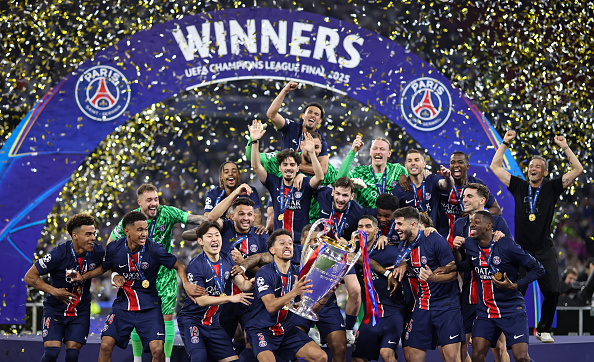 باريس سان جيرمان يتوج بلقب دوري أبطال أوروبا للمرة الأولى في تاريخه