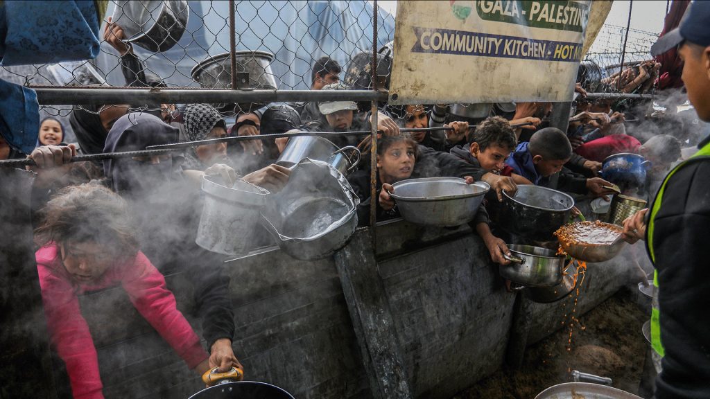 2025 في غزة.. شهداء ومجاعة ونزوح وانتظار الانفراجة