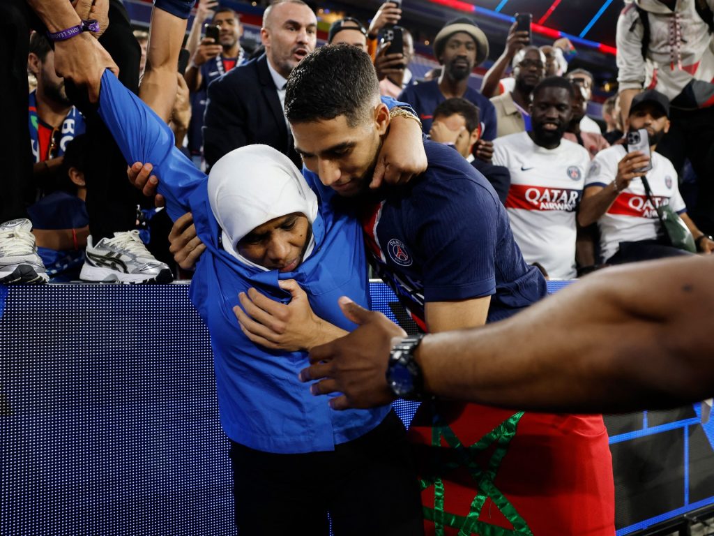 كأس أفريقيا.. كيف أعادت كرة القدم تعريف “معنى الوطن” لجيل المهجر؟