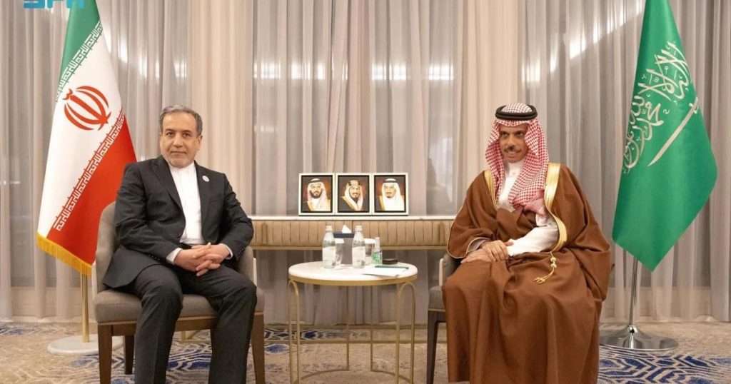 إيران تبحث مع السعودية والإمارات الأوضاع في اليمن