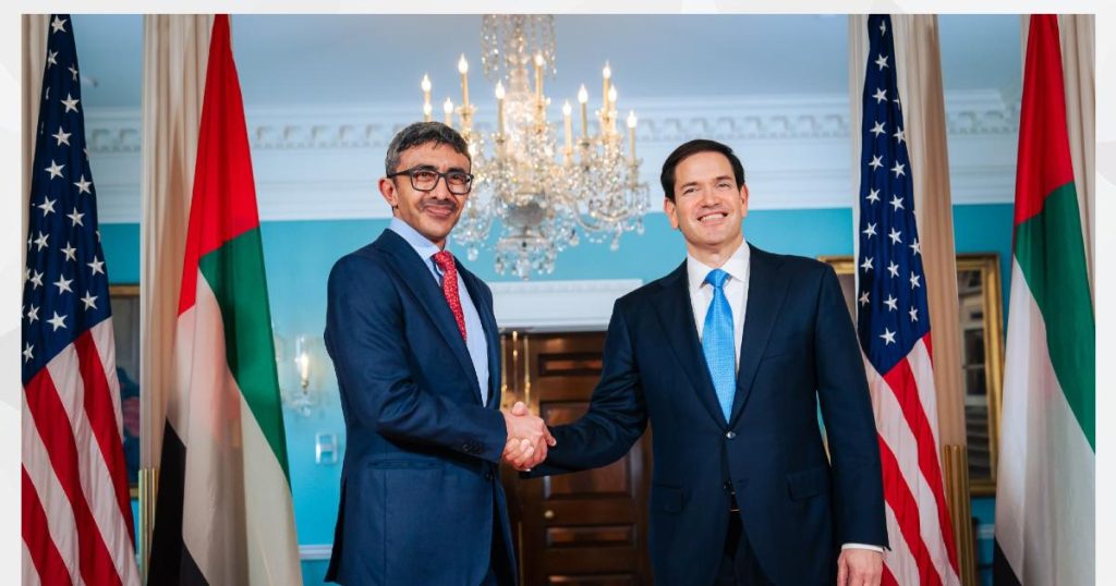 وزيرا خارجية الإمارات وأمريكا يبحثان تطورات اليمن وغزة