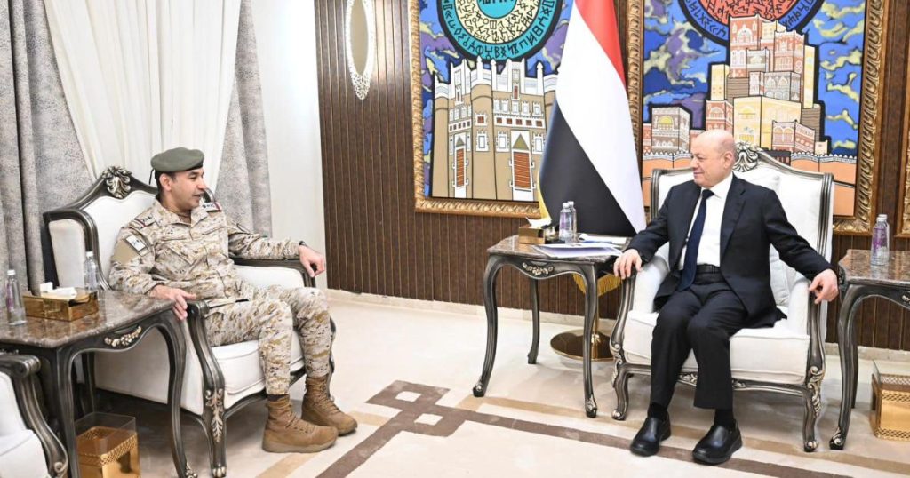 مباحثات يمنية سعودية حول التعاون العسكري والشراكة الاستراتيجية