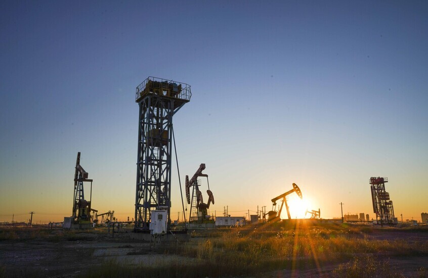 مسؤول سوري: فريق حكومي يقيّم حقول النفط والغاز في دير الزور.. وخطط لتفعيل العقود مع الشركات الأجنبية