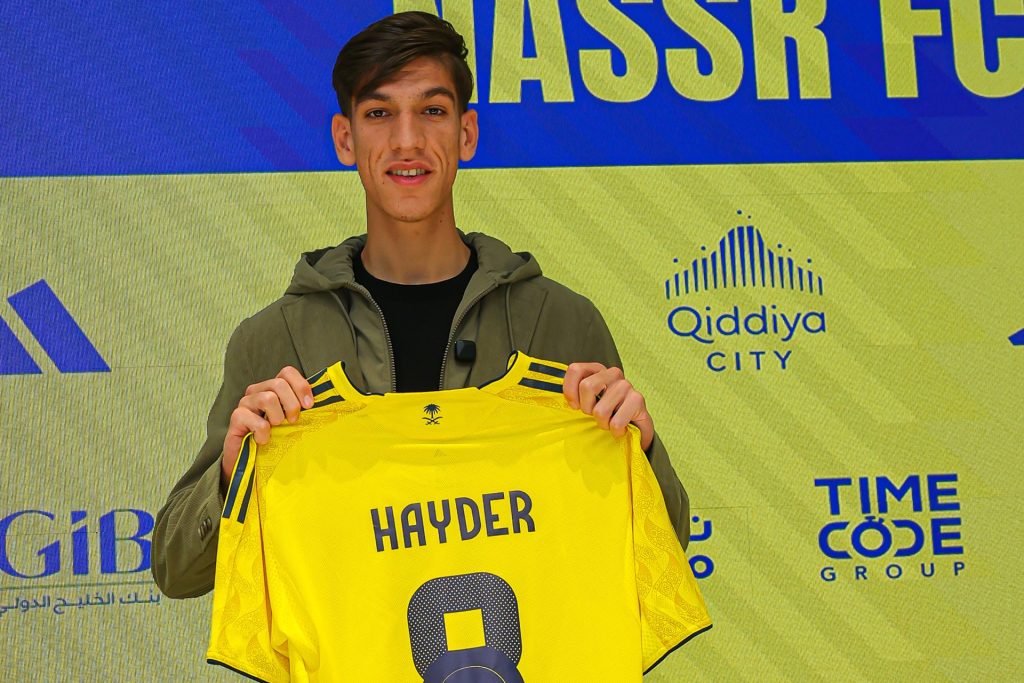 النصر السعودي يضم موهبة عراقية ونشأت أكرم يرحب به