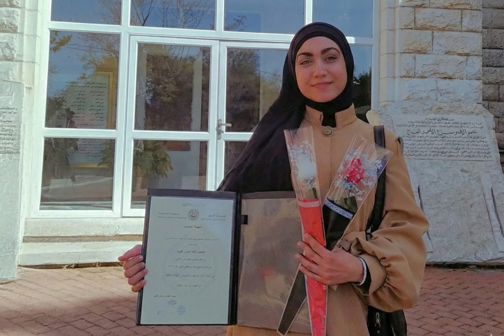 والدة أسيرة مقدسية: ابنتي تغيّرت خلف القضبان والأمل بالحرية لا ينكسر