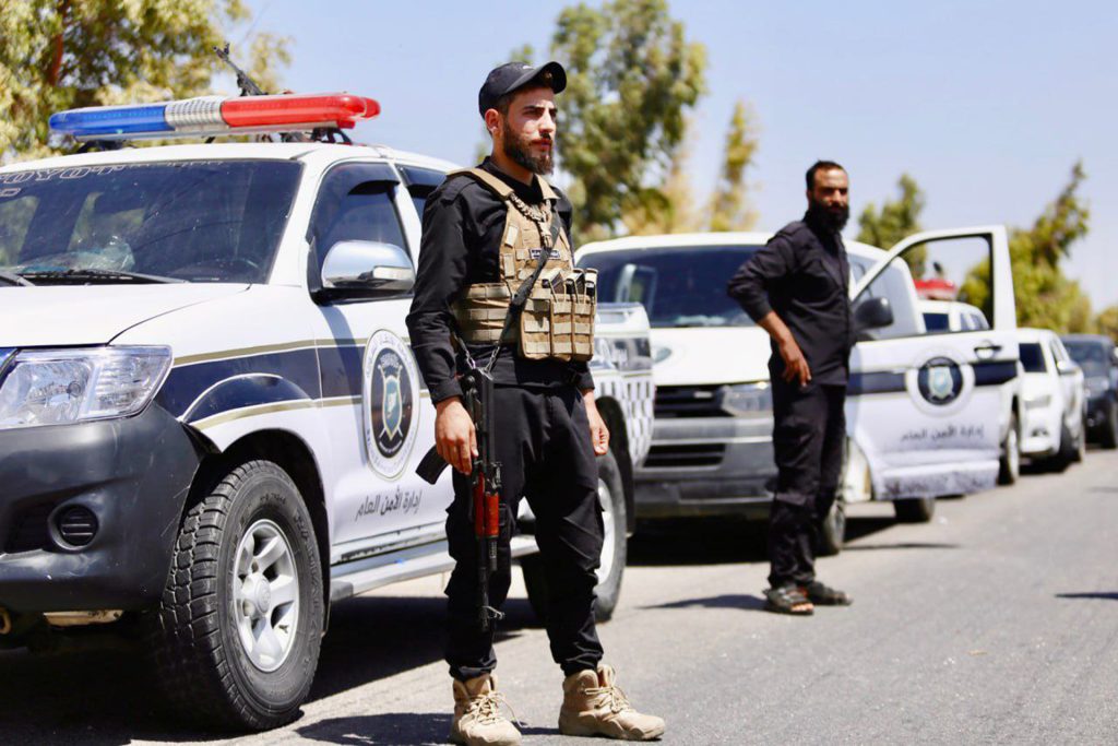 مقتل عنصر بالداخلية السورية في السويداء ومصدر أمني يتهم “عصابات متمردة”