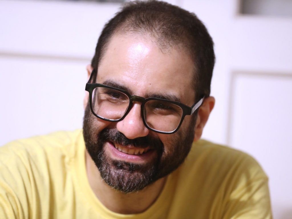 ستارمر يتعرض لانتقادات بعد استقباله الناشط المصري علاء عبد الفتاح