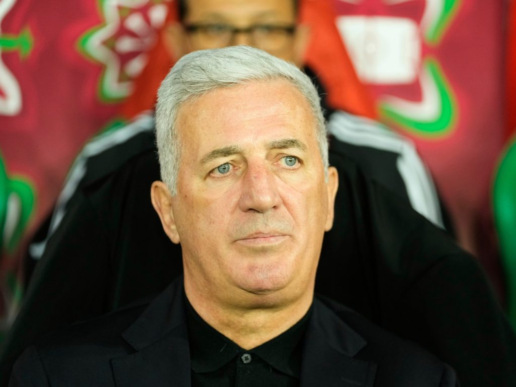 مدرب الجزائر غاضب بسبب ملاحقة ابنته “ليا”