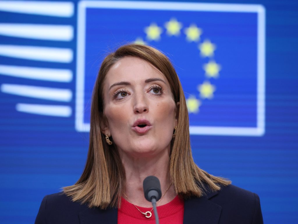 الاتحاد الأوروبي يصعّد ضد إيران وطهران تستدعي 4 سفراء