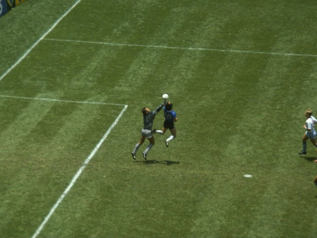 كيف كان “الفار” سيغير نتائج أشهر المباريات في كأس العالم؟