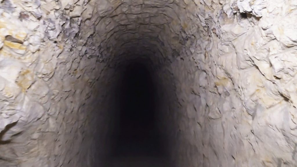 قرية تحت الأرض.. الجزيرة تعاين أنفاق “قسد” بحي الشيخ مقصود في حلب