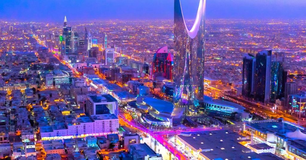 السعودية تدرس توسيع برنامج الإقامة المميزة ليشمل فئات جديدة