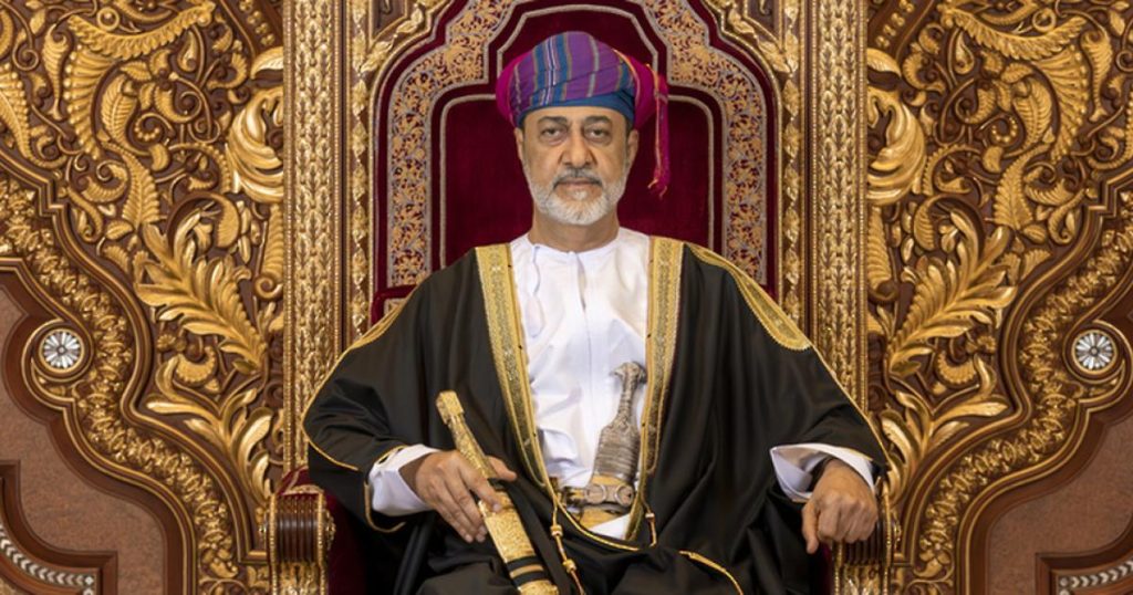 سُلطان عُمان يعفو عن 334 نزيلاً في ذكرى توليه الحكم