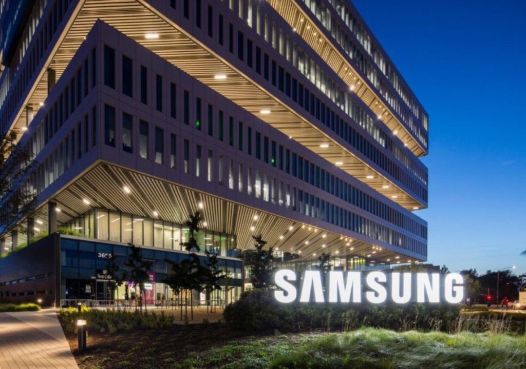 سامسونج تكافئ إدارتها العليا بأسهم بقيمة 122 مليون دولار