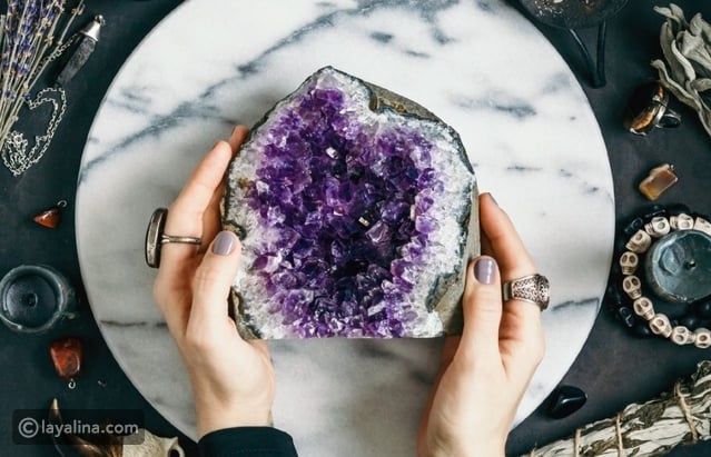 الأحجار الكريمة: معلومات عن حجر بخت شهر فبراير “الجمشت”