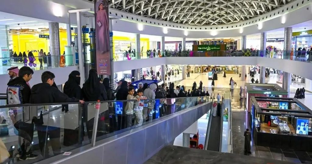 فجوة الأسعار تجذب المتسوقين الخليجيين للسعودية