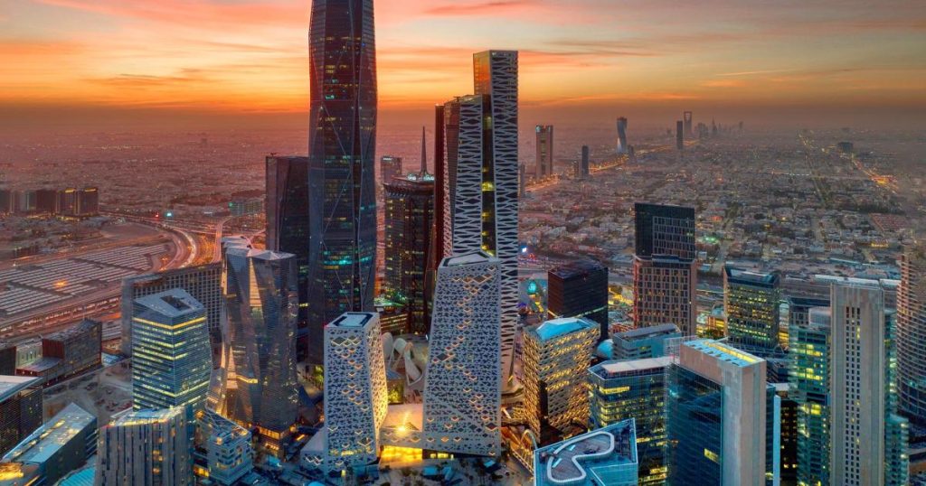 السعودية تسجل 73.8 مليار دولار عجزاً في موازنة 2025