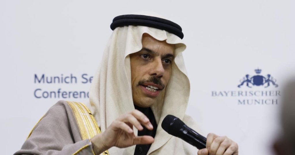 السعودية تدعو لوقف القتل الإسرائيلي بغزة وبدء الإعمار