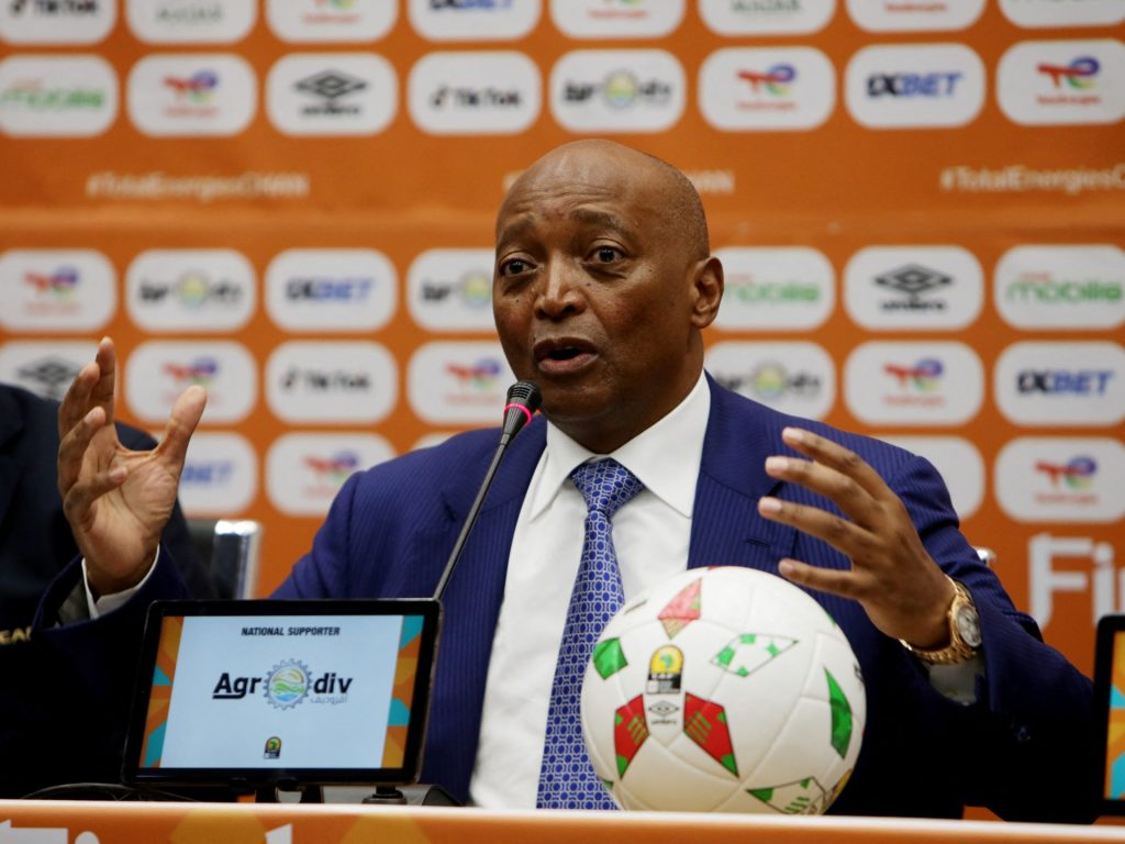 رئيس الكاف يخرج عن صمته ويتحدث عن تجريد السنغال من لقبه